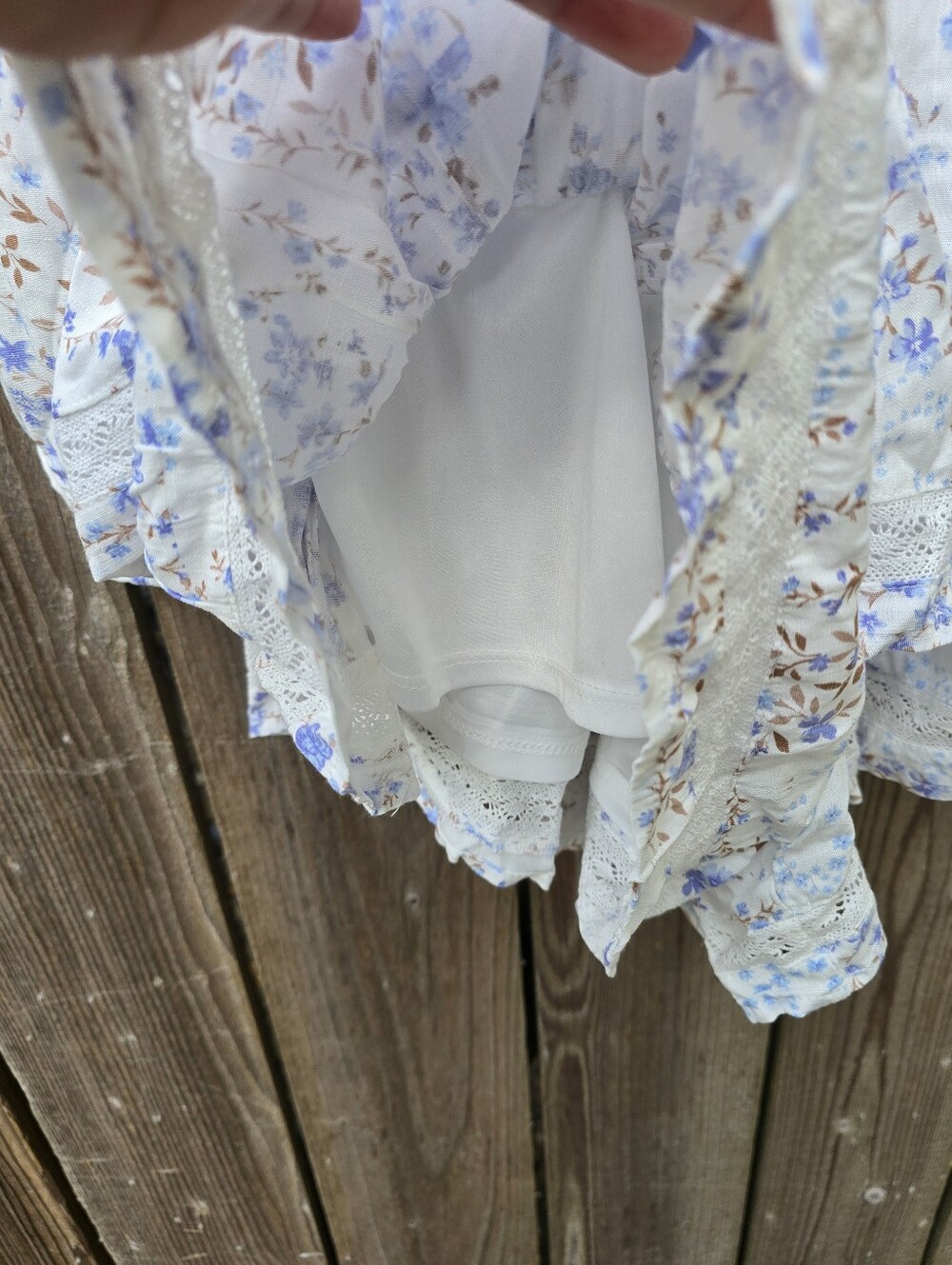 NWT Francescas Ruffle Floral Romper - Picture 4 of 8